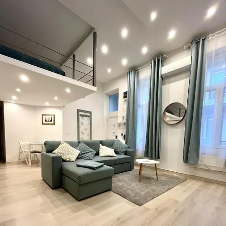 Glam With Gallery Appartement *