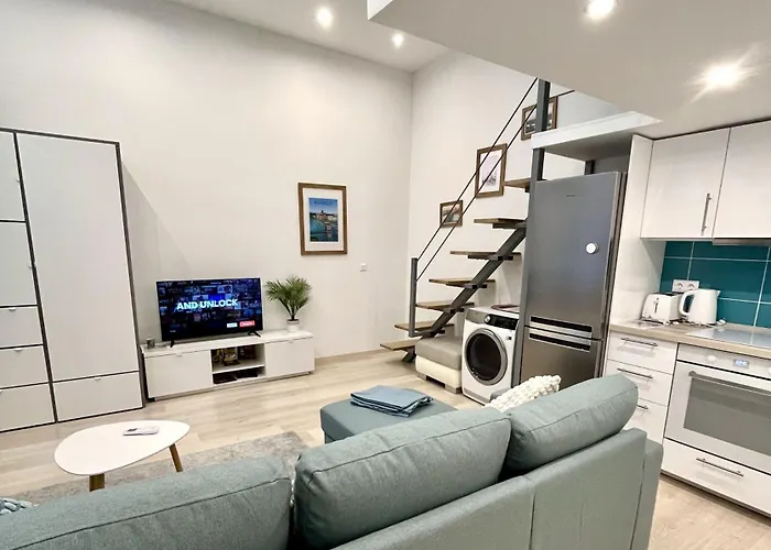 Glam With Gallery * Budapest